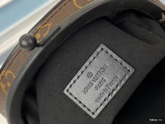 VUITTON BOURSICOT BC LOUIS 0521